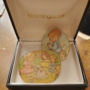 Vintage two brooches